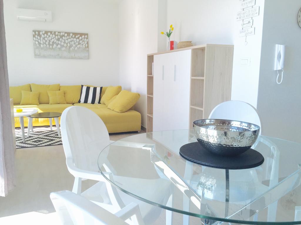New Apartments Sunshine 普利莫顿 外观 照片